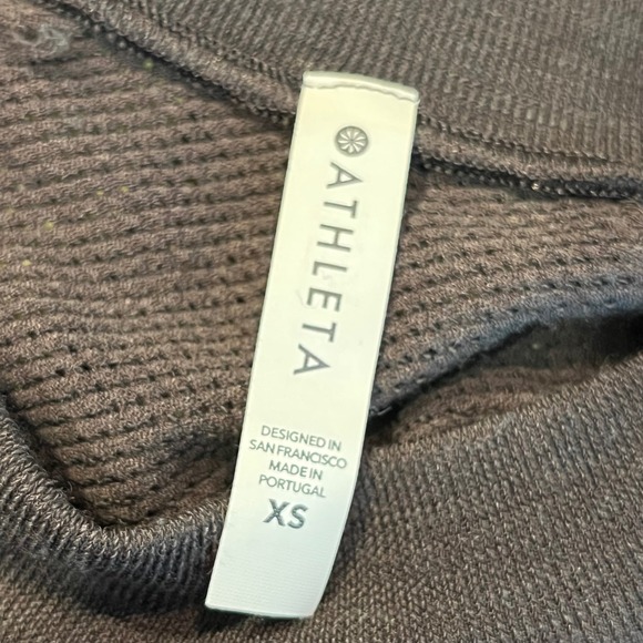 Athleta Foresthill Ascent Top WOOL Blend Size XS Charcoal Gray Black Ruched - Picture 7 of 10